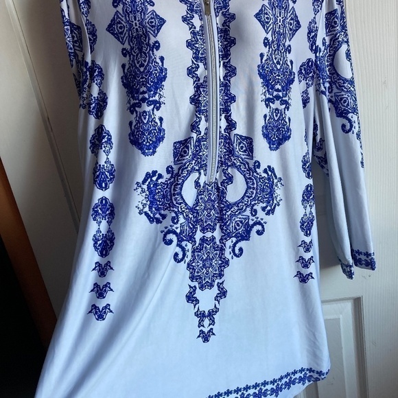 Womans design dress/top, size M/L - Picture 2 of 6